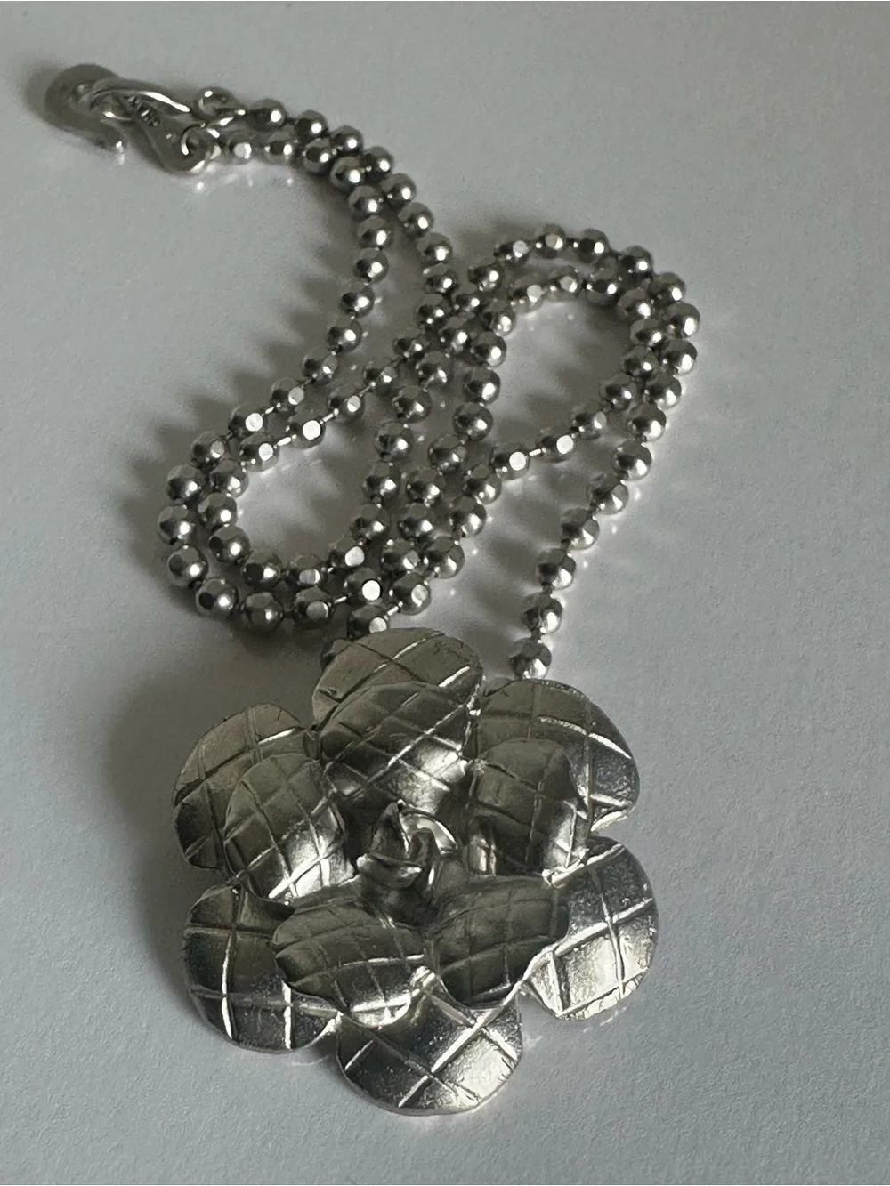Vintage CHANEL 98A Silver Quilted Camellia CC Necklace 16” Box